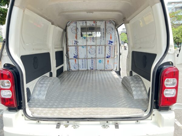 Giới thiệu xe tải Van Tera V tải trọng 945kg