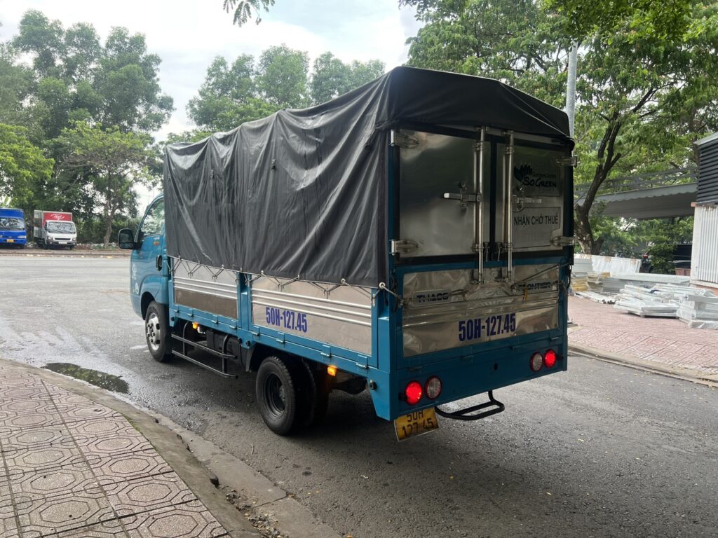 Giá xe tải K250 màu xanh hiện nay
