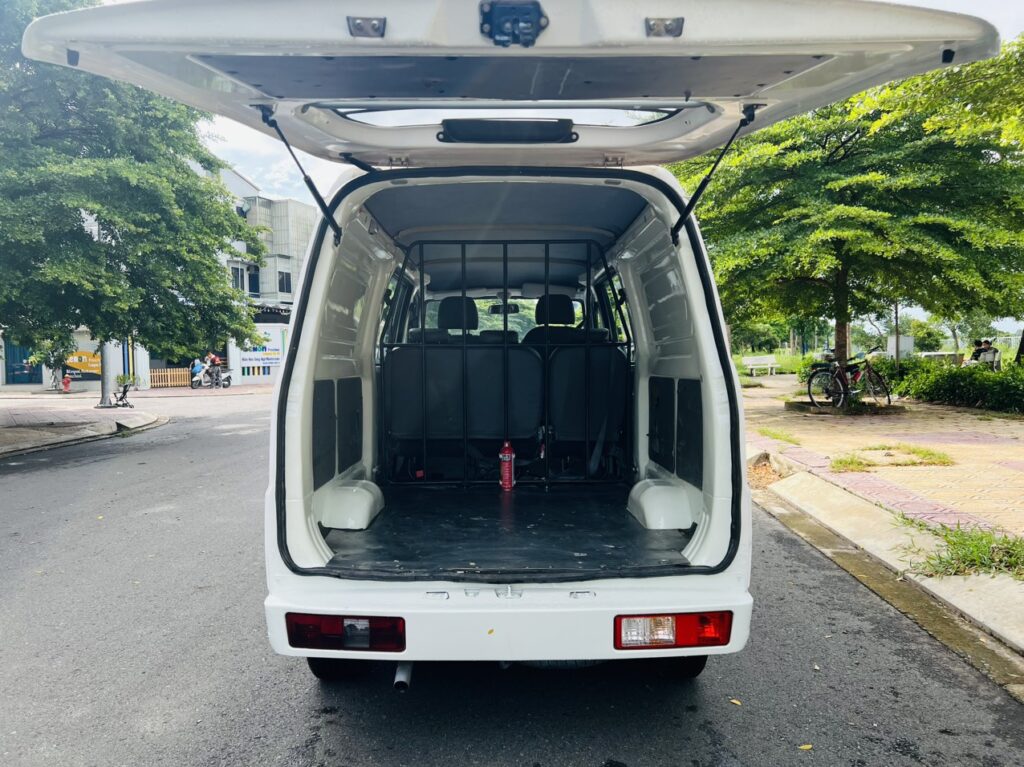 Bán xe tải Van Thaco 5 chỗ đời 2020 cũ
