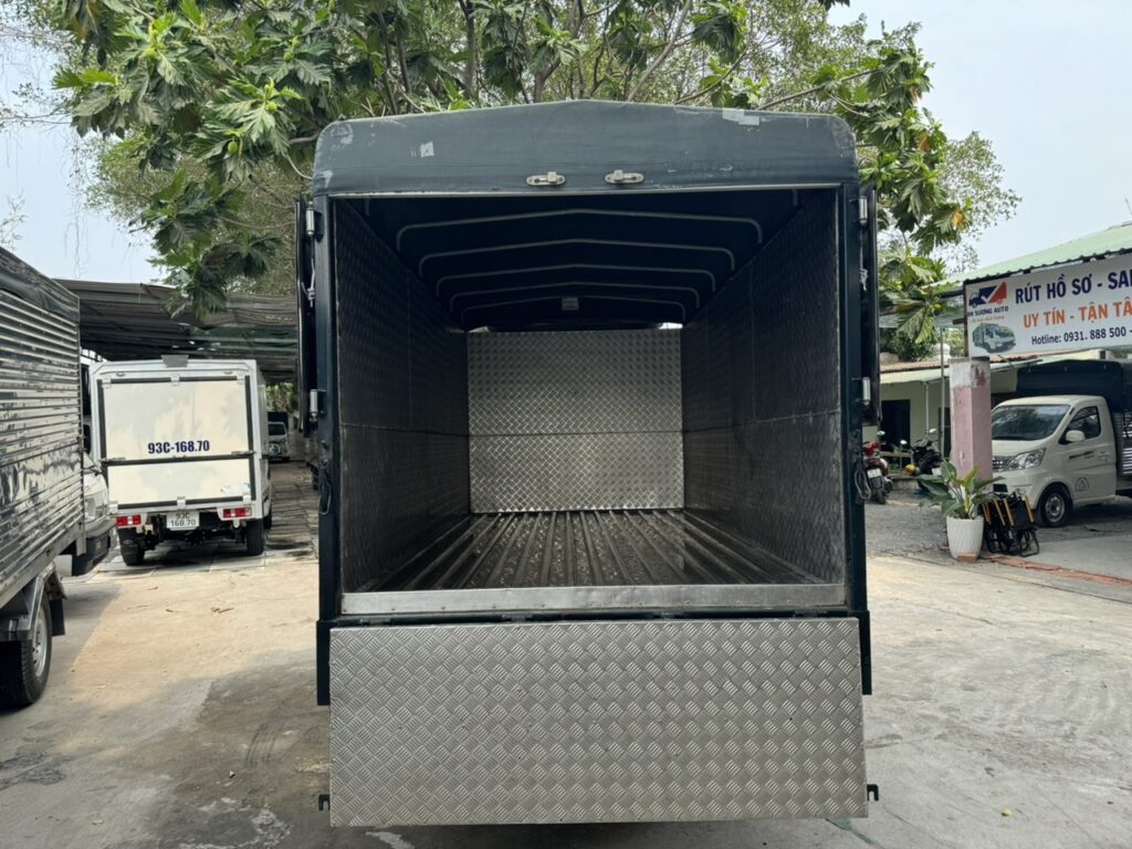 Xe tải cũ Kia K250 mui bạt 5 bửng tải trọng 2.4 tấn