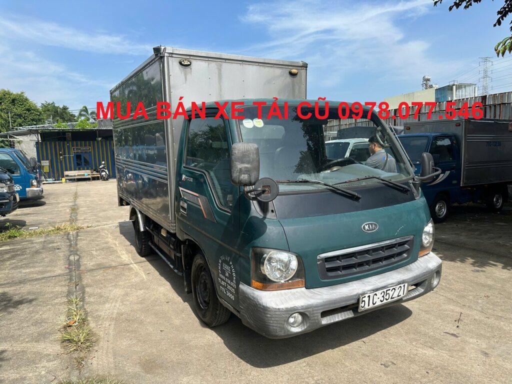 Tên sản phẩm: Xe tải cũ Thaco Kia K2700 thùng kín đời 2013