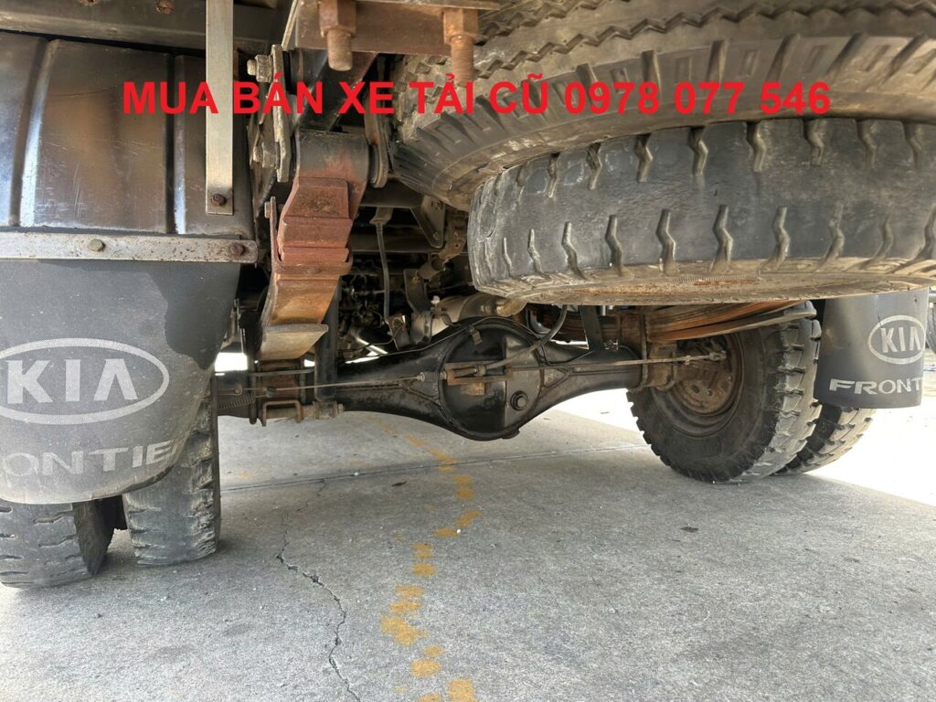 Tên sản phẩm: Xe tải cũ Thaco Kia K2700 thùng kín đời 2013
